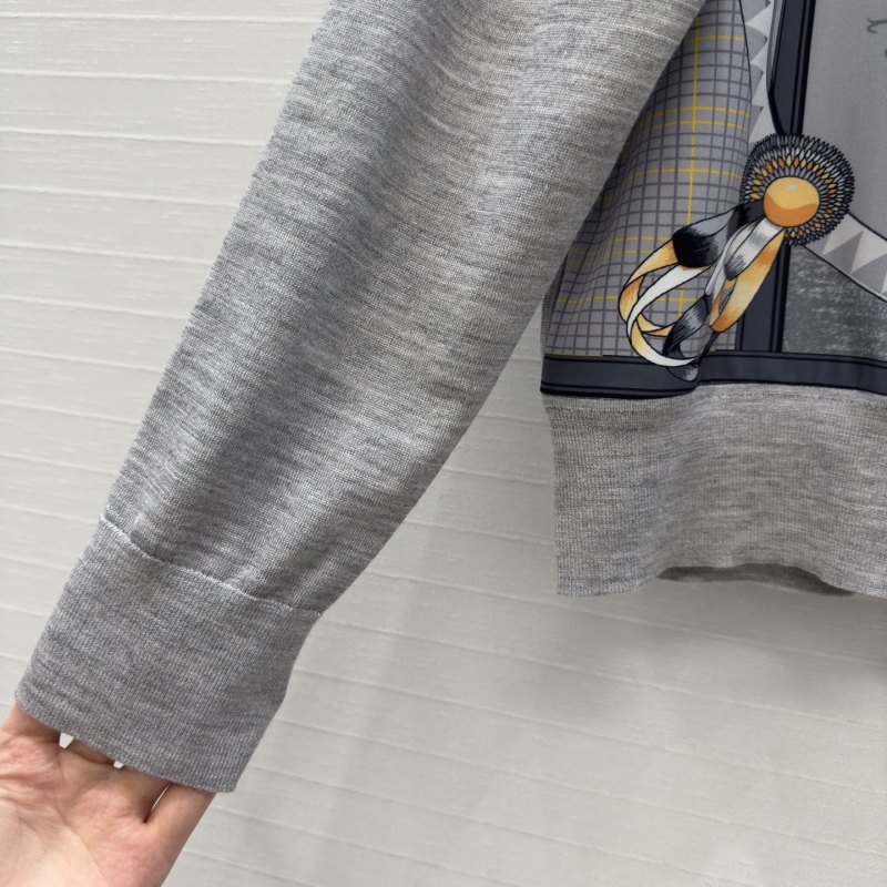 H**me5 sweaters